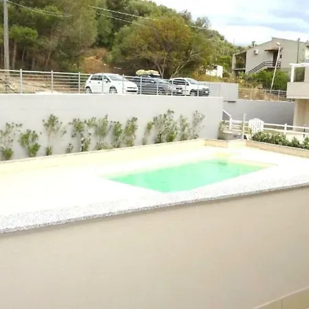 Romantica Casa Al Mare Con Piscina In Sardegna *