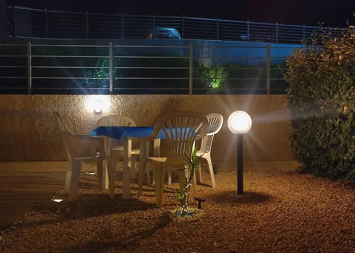 Villa Romantica Casa Al Mare Con Piscina In Sardegna *