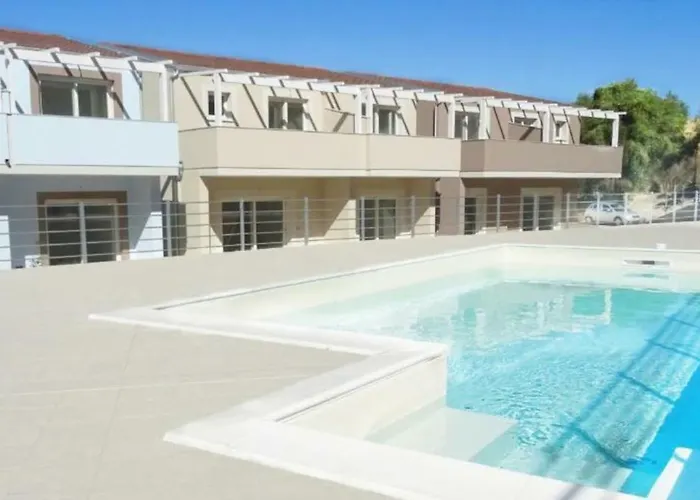 Romantica Casa Al Mare Con Piscina In Sardegna